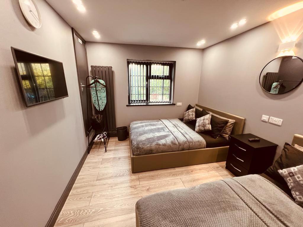 Urban Escape *4 Bedroom House* With Free Parking Birmingam Exterior foto