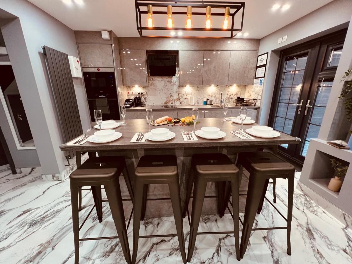 Urban Escape *4 Bedroom House* With Free Parking Birmingam Exterior foto